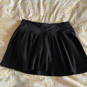 Lululemon black skirt